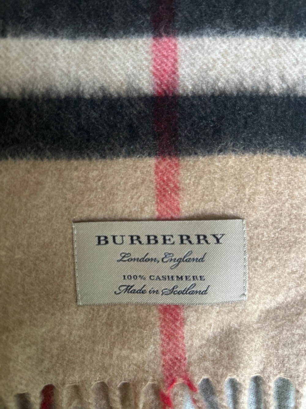 Burberry 100% cashmere Scarf - Picture 3 of 7